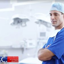 Apparecchiatura estetica o dispositivo medico