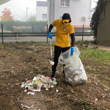 Domenica in Giallo per l’iniziativa ambientale all’Arcella   Raccolti 7 i sacchi di immondizia.