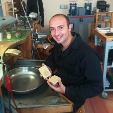 C’è ancora spazio per la gioielleria artigianale? La scommessa di Ivan Barbato, artigiano gioielliere di Varese