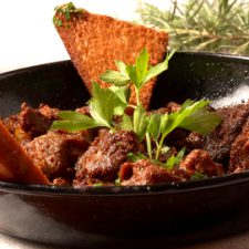 Il Cinghiale al Barolo in Trattoria ed il vino da usare per la Marinatura: Spezzatino di Capriolo e Cervo in Salmi